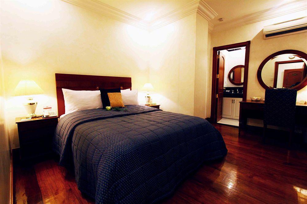 Vip Suite Hotel Makati City Exterior photo