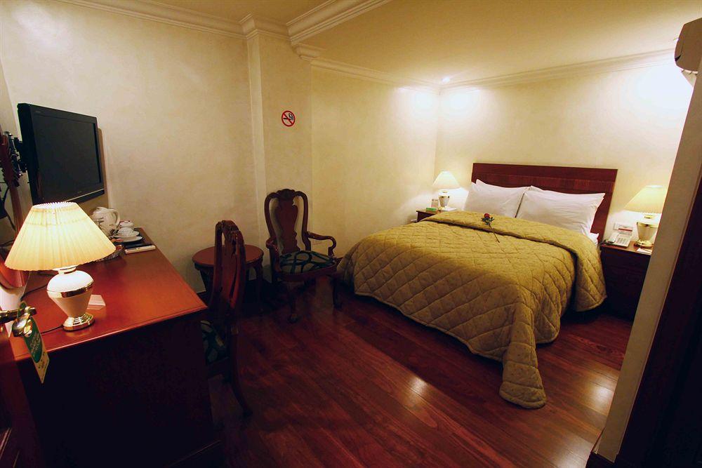 Vip Suite Hotel Makati City Exterior photo