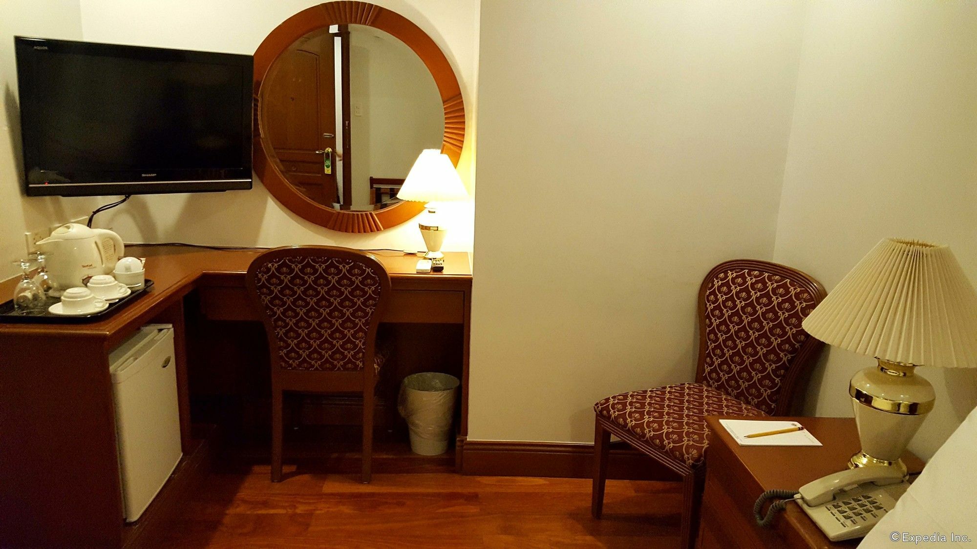 Vip Suite Hotel Makati City Exterior photo